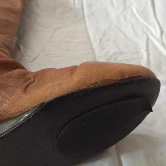 leather boots - Picture 3 of 6